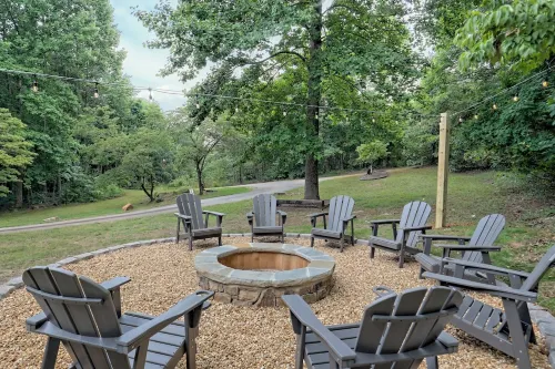 Oasis of Sautee, 4-bedroom loaded house in Clarkesville, 9 miles form Helen Ga