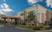 Holiday Inn Express & Suites Wheat Ridge-Denver West Các khách sạn ở Arvada