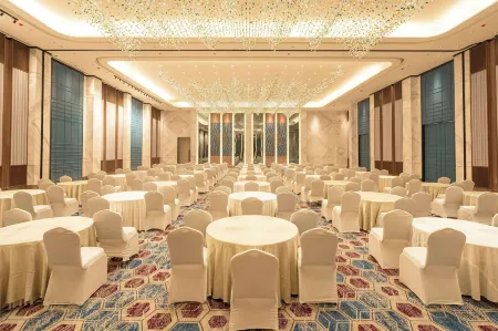 Radisson Resort Hatgad Saputara Отели в г. Сапутара