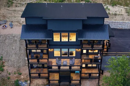 Rambling Ridge Lodge by AvantStay Endless Amenities Fun Indoor Pool Hot Tub A Arcade Game Room Отели в г. Питман Сентер