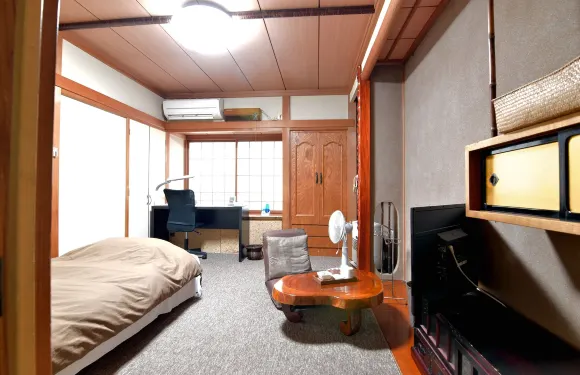 阿祖馬日式旅館