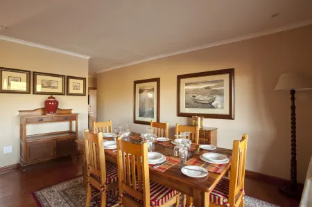 Whispering Waters Отели рядом с достопримечательностью «Gowrie Farm Golf Course»