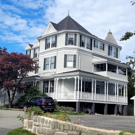 Moseley Cottage Inn and the Town Motel