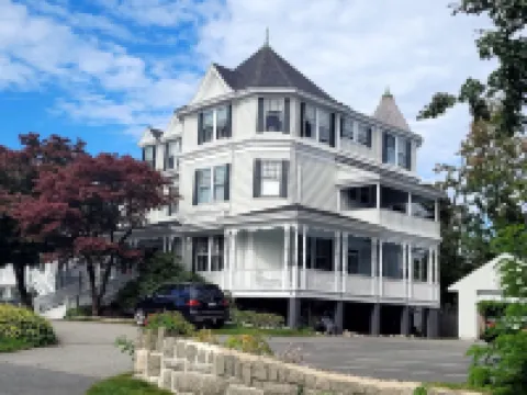 Moseley Cottage Inn and the Town Motel Hotel a 