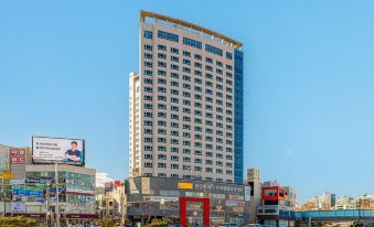 THE SKY HOTEL