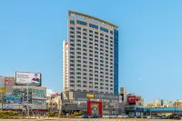 THE SKY HOTEL فنادق في 