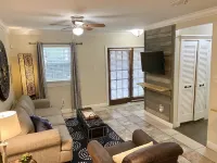 The Cottage on Colonial