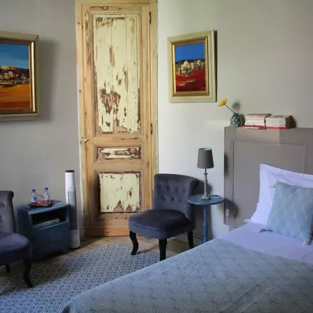 Une Chambre en Ville