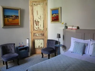 Une Chambre en Ville Hotels in Chaniers