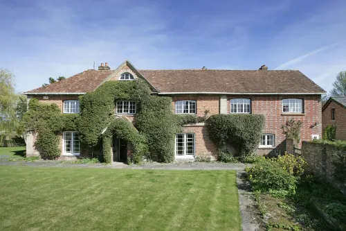 Bridge Farmhouse - Eight Ensuite Bedrooms
