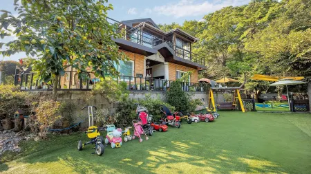 Namyangju Haimom Family Pension Black Отели в г. Намъянджу