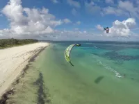 Hemingways Watamu - شاطئ