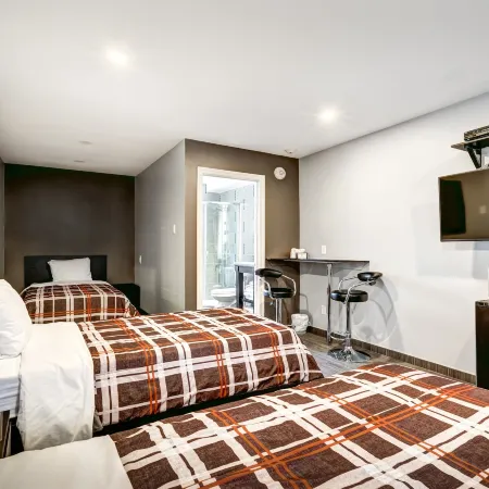 Auberge St. Jacques Отели рядом с достопримечательностью «Вердан»
