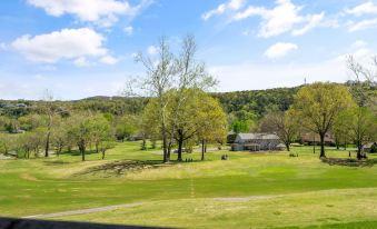 Luxurious Golf Front - Home for 4