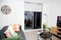 Apartment-sleeps4-streetparking-balcony-duplex Các khách sạn ở Salford