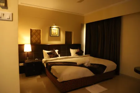 The Citiotel, Shivaji Nagar Отели рядом с достопримечательностью «Pataleshwar Cave Temple»