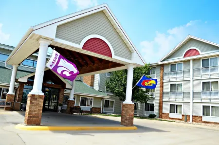 Fossil Creek Hotel and Suites