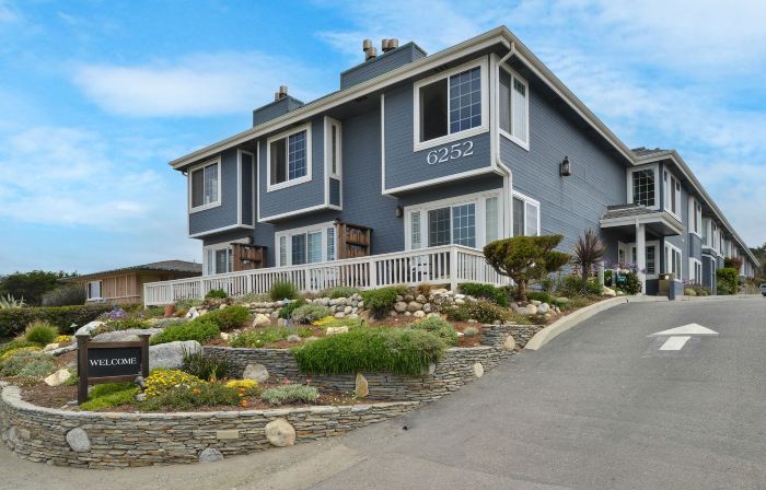 Sand Pebbles Inn
