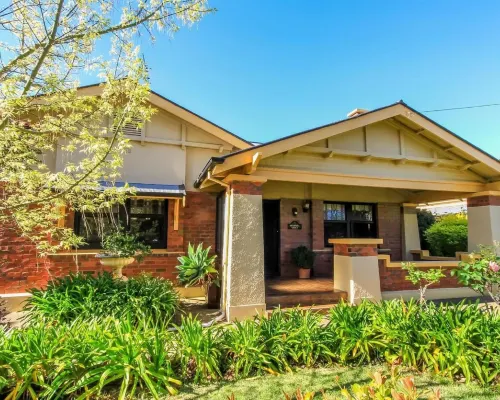 Ambrosia Holiday Home Hotels in Tanunda