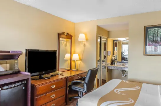 Quality Inn Calera I-65 Exit 231