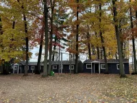 Hidden Haven Cottages Hotel di Cadillac