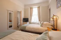 Dunedin Guest House
