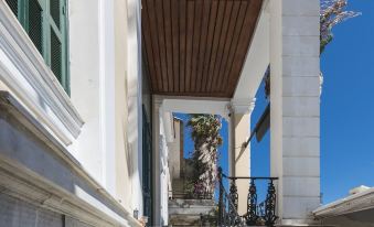 Aigli Seafront Loft-Luxury Design Retreat