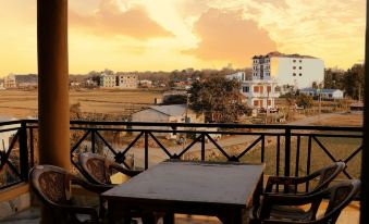 Hotel National Park Sauraha- Homely Stay and Peaceful Location with Jungle Safari Arrangements