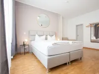 TM Hotel Düsseldorf Hotels near Kom(m)ödchen