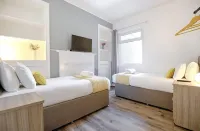 4Br-11Guests-Patio-FamilyFriendly-CityCentre-Beach