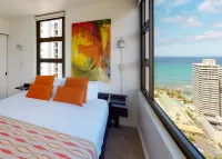 Artsy 32nd Floor Condo with Modern Furnishings & Gorgeous Ocean Views Condo Hotels in Waimanalo Beach