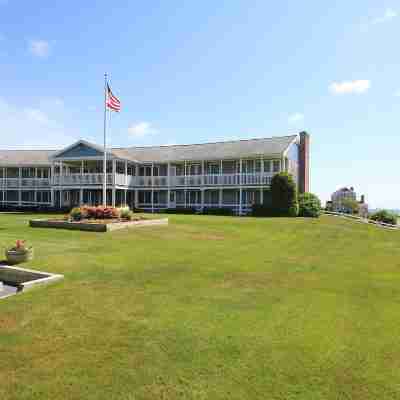 Colonial Acres Resort Hotel Exterior