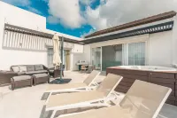 Penthouse w Jacuzzi Incl at Lake View Các khách sạn ở 