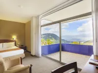 Hotel Quito Hotels near Guapulo Park