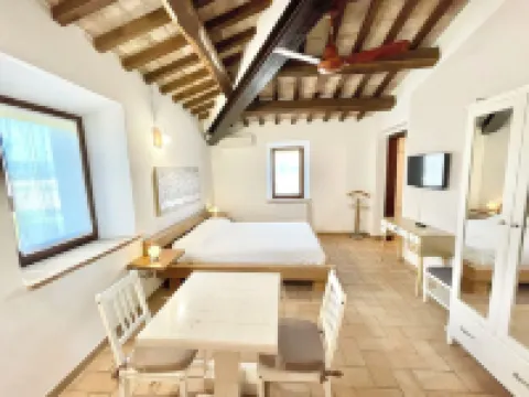 Luxurious Umbrian Villa with Private Pool and Stunning Views