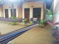 Surf & Relax Inn Arugambay Hotels in Arugam