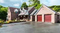 Mill Lodge-Brecon Beacons Hotels near EVI, Ebbw Vale Institute