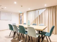 فندق باريس دي إيسي بورت دي فيرسايلس Hotels near الحي السادس عشر - تروكاديرو - باسي