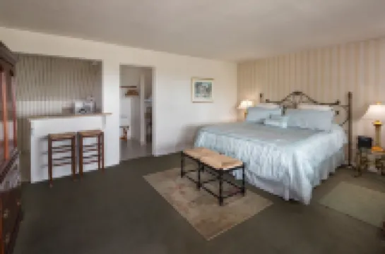 Hofsas House Hotel Hotels near Lone Cypress