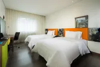 Hampton by Hilton Medellin Hotels in Medellín