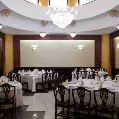 Hotel Majestic Dining/Meeting Rooms