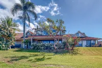 Beachside townhome with AC, 3 pools, & pickleball - walk to ocean & Front Street 올드 라하이나 센터 주변 호텔