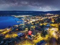 ★Lake Views ★ Hot tub ★ King Beds ★ Mins to All