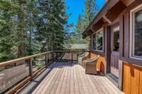 Charming Escape with Hot Tub and Pool Table - Delightful Mountain Haven