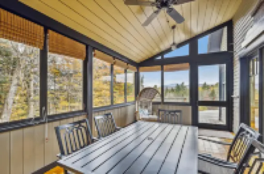 Mountain Views and Private Pond - Charming Family Retreat