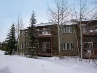 Mountain Views and Cozy Gas Fireplace - Spacious Modern Retreat Hotel a Granby