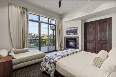 Breathtaking Ocean Views and Gourmet Kitchen - Stunning Coastal Oasis