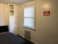 Private Apartment with 1 Bedroom and 1 Bathroom and Free Wi-Fi Hotels near Roberto Clemente Park