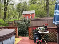 Bumble Bear Inn in Bolton Landing
