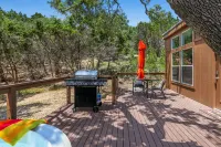 Luxury Studio Cabin with Stunning Views - Serene Romantic Retreat Hotels in Hays County